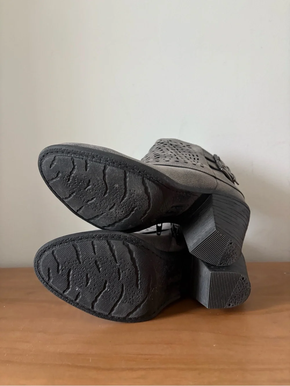 Euro Soft By Sofft Panora  Ankle Boots Size 9
